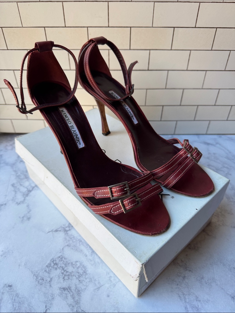 ⭐️ Vintage Manolo Blahnik M-Grishamod Leather Sandals 39.5